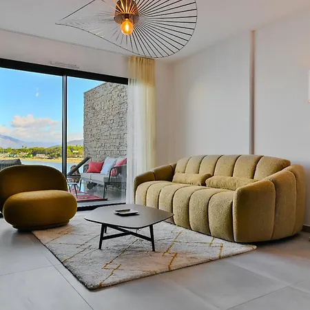 T2 Luxe Pieds Dans L'eau Porticcio Apartment