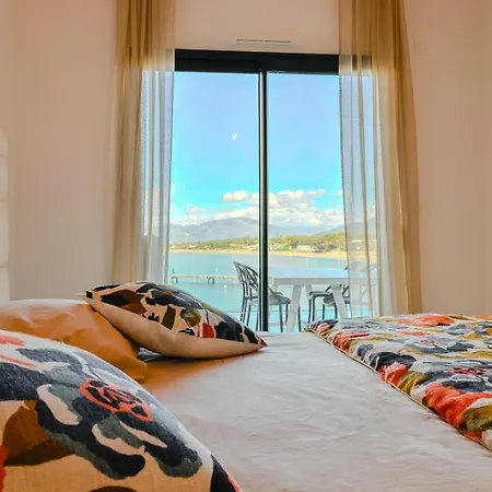 T2 Luxe Pieds Dans L'eau Porticcio Apartment *
